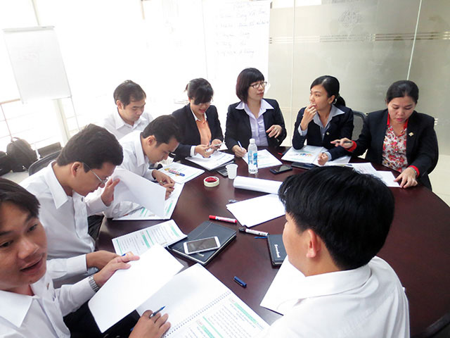 Kỹ năng hướng dẫn và động viên Nhân Viên làm việc hiệu quả - Sacombank (09 & 10.12.2014)